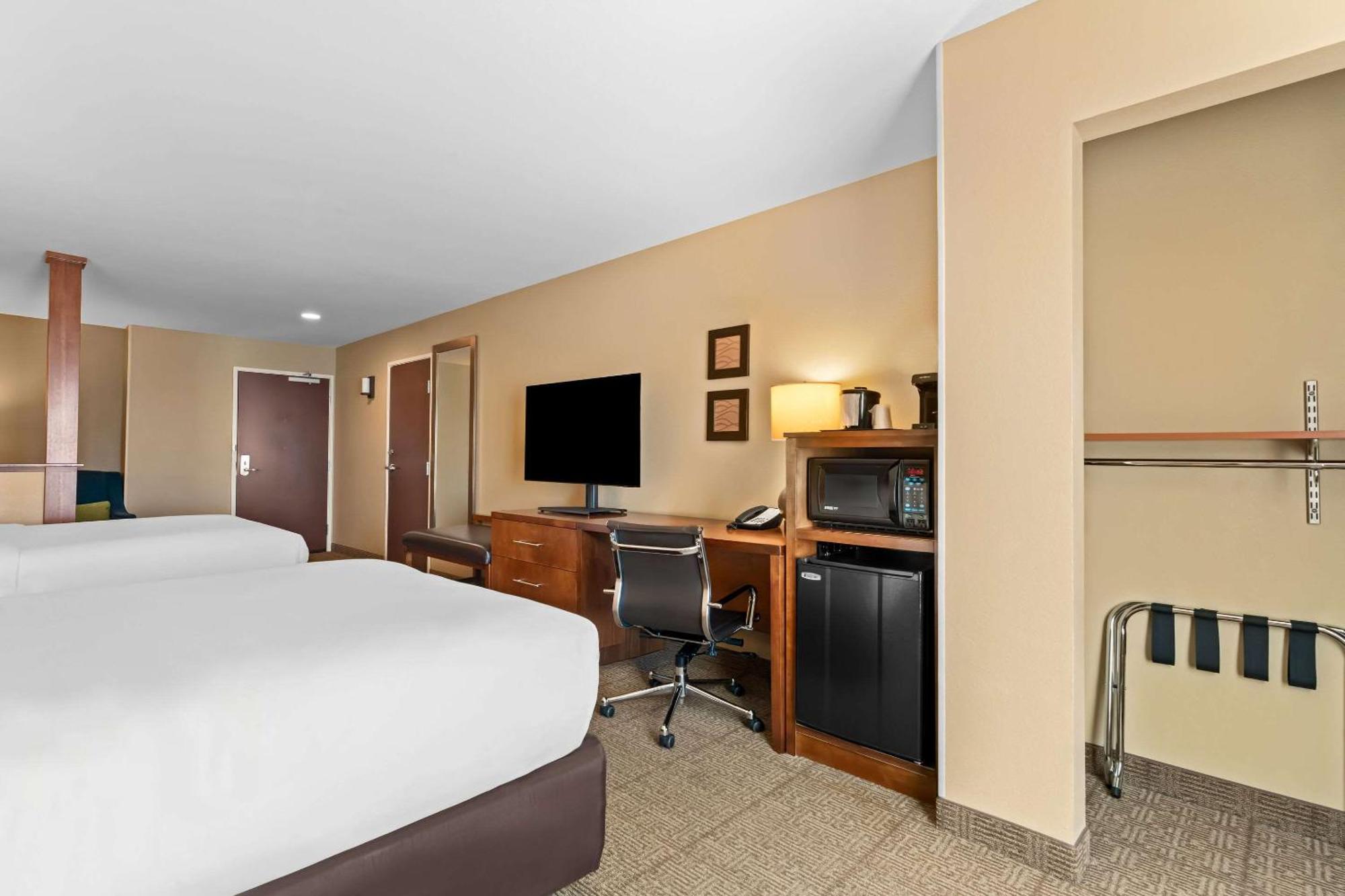 Comfort Inn & Suites Avera Southwest Sioux Falls Exterior photo